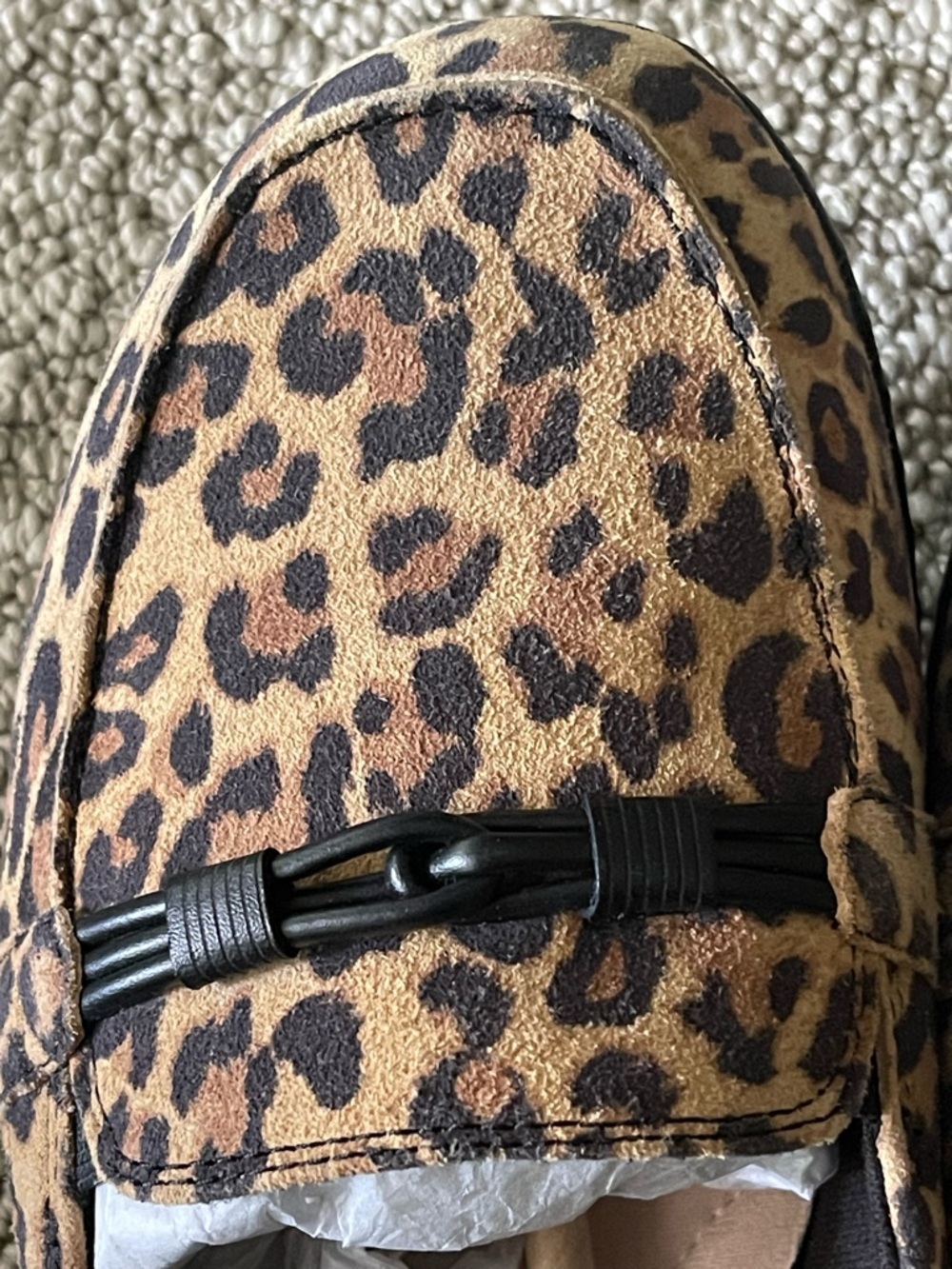 Clark Ultimate Comfort Leopard Print Women's Loafers - Faux Suede Size 11 EUC - Picture 2 of 9
